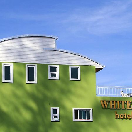 White Cat Hotel Khao Lak Exterior photo
