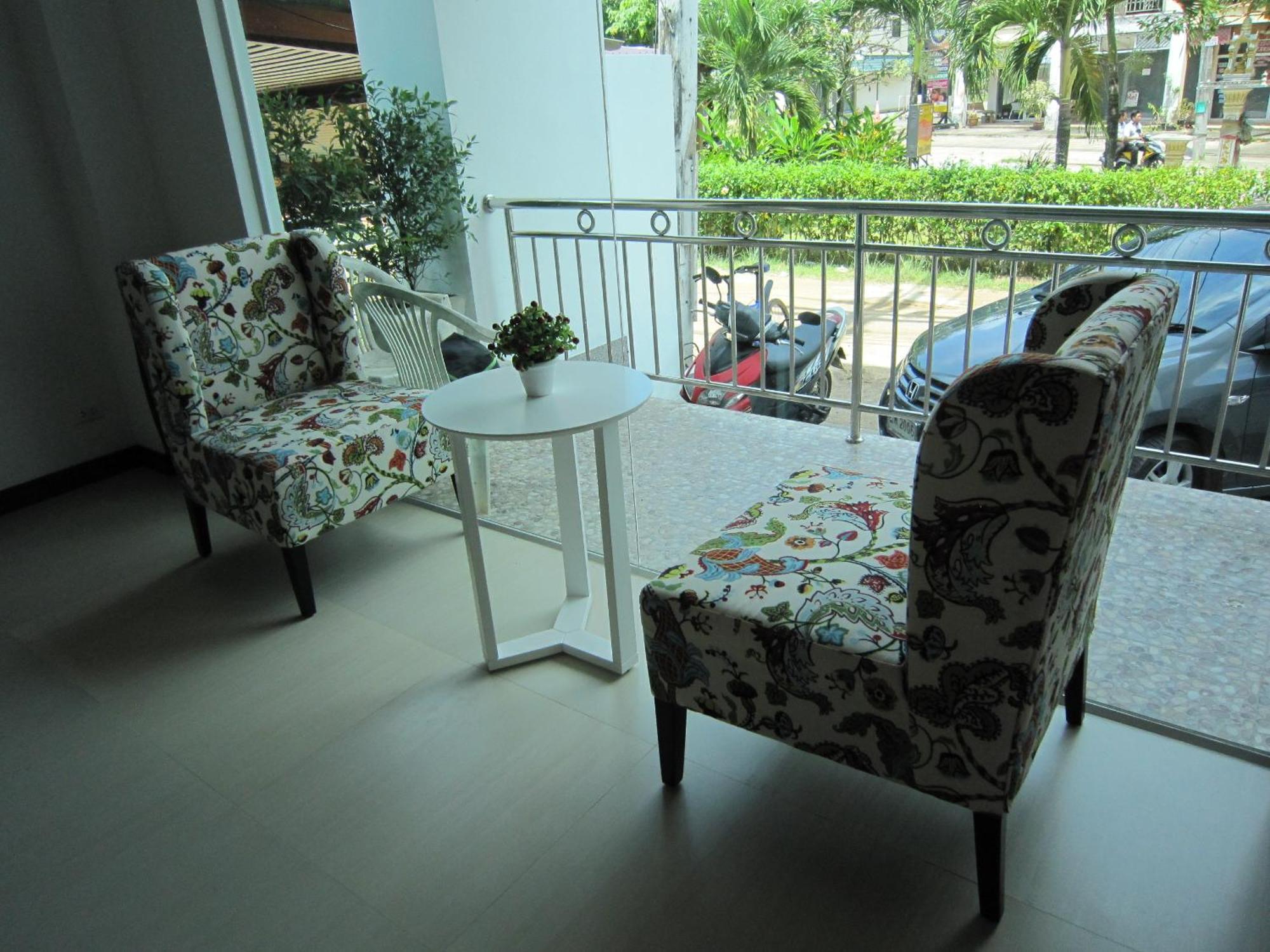 White Cat Hotel Khao Lak Exterior photo